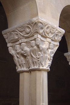 Capitel con escena de matanza de niños, Huesca