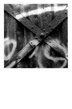 Detalle de un graffiti sobre una puerta