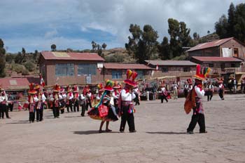 Danza en Taquile, Perú