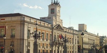 Vista lateral de la Puerta del Sol de Madrid