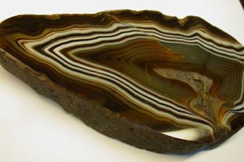 Cuarzo, var. microcristalina caldedonia ágata