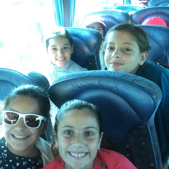 NIÑAS/OS DE 5º NATURALEZA VIVA EN LA PEDRIZA. HOSTOS POR EL PLANETA 7