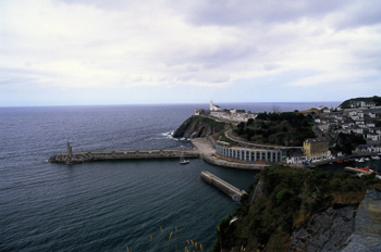 Bocana del puerto de Luarca, Principado de Asturias