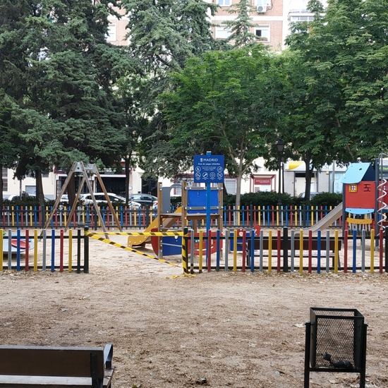 La pandemia en los parques infantiles 11