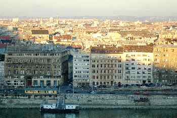 Fachadas de edificios en Pest, Budapest, Hungría