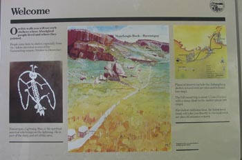 Panel explicativo de pintuta rupestre (2), Kakadu, Australia