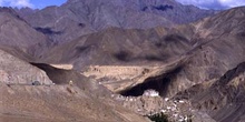 Vista desde la carretera de Leh a Kargil, Ladakh, India
