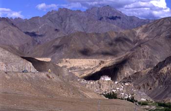 Vista desde la carretera de Leh a Kargil, Ladakh, India