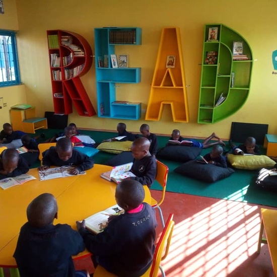2019_10_10_Biblioteca de Kumwenya School_CEIP FDLR_Las Rozas 2