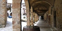 Plaza mayor de Santa Pau, Garrotxa, Gerona