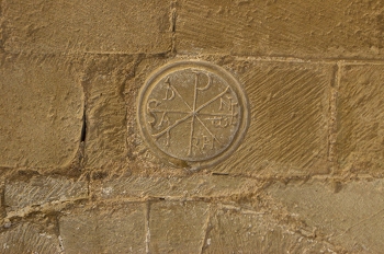 Crismón bizantino, Huesca