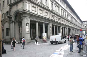 Fachada Norte de la Galleria degli Uffizi, Florencia