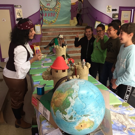Mercadillo de Libros, premiados, y exposición de trabajos. Día del Libro curso 18-19 7
