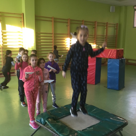 Jugando con aviones y pelotas 10