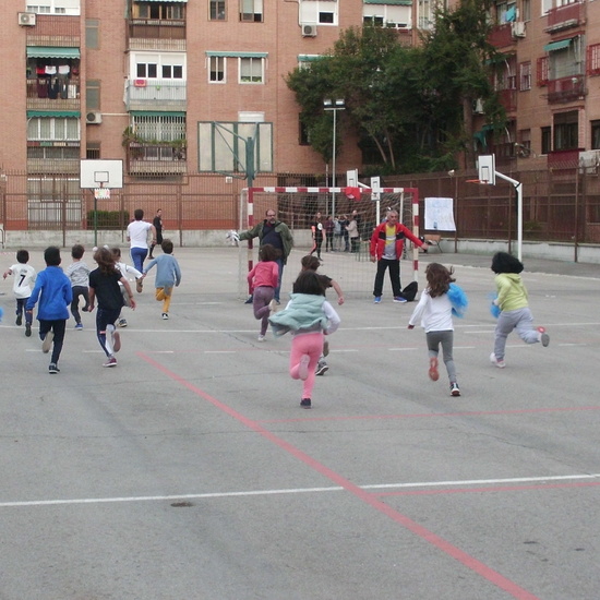 UNO ENTRE CIEN MIL. TODOS CONTRA EL CÁNCER INFANTIL 1