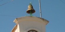Torre con reloj en Valdemaqueda