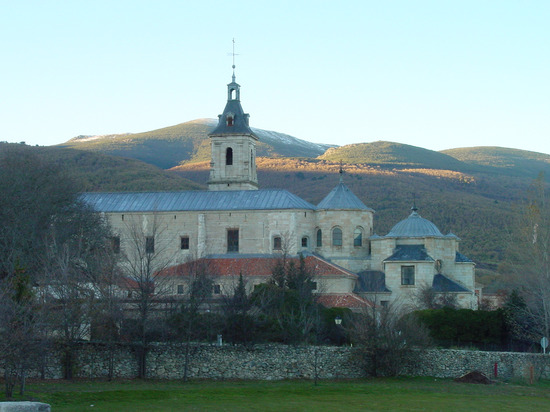 Vista de iglesia en Rascafría