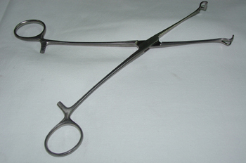 Pinza hemostática Babcock o farolillo