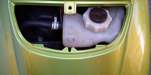 Ciclomotor. Depósito de expansión del líquido refrigerante