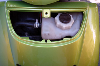 Ciclomotor. Depósito de expansión del líquido refrigerante