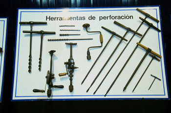 Construcción de una embarcación: Herramientas de perforación, Mu