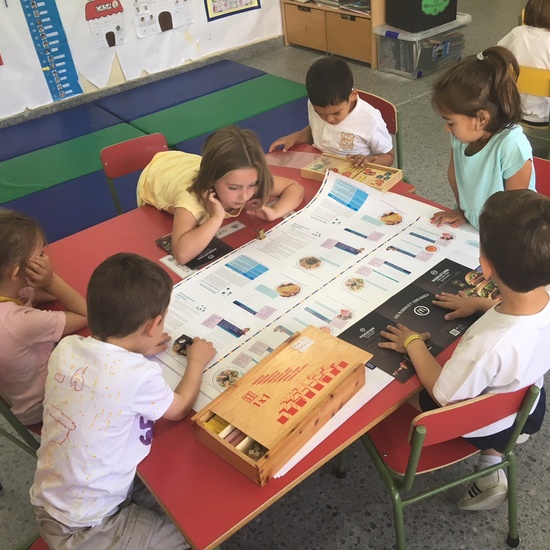 2018_06_25_Los pulpos disfrutan de un taller de libros 6