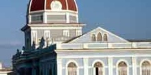 Palacio y cúpula, Cuba