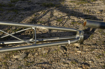 Colocación del mastil en la torreta superior