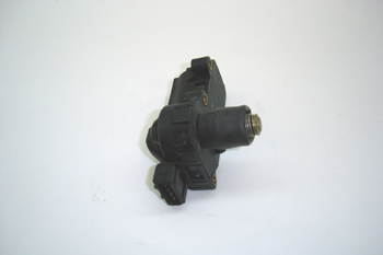 Inyección monopunto. Actuador de ralentí. Vista conector eléctri