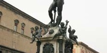 Fuente de Neptuno, Bolonia