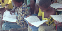 Niños en escuela rural, Nacala, Mozambique