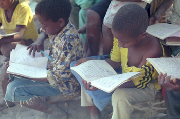 Niños en escuela rural, Nacala, Mozambique