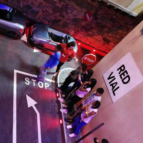 LAS NIÑAS Y NIÑOS DE AMPARO  DISFRUTANDO EN MICRÓPOLIX 3