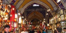 Tiendas en el Gran Bazar, Estambul, Turquía