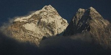 Ama Dablam visto desde el pico Nagartsang