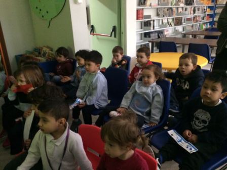 2017_03_Los pulpos viajan en avion a China 3