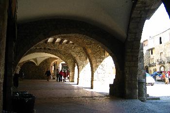 Plaza Mayor de Besalú, Garrotxa, Gerona