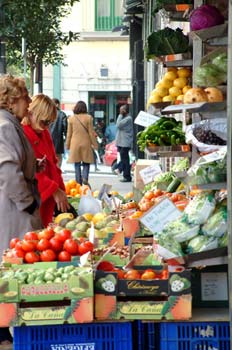 Frutería en la Plaza del Carmen, Madrid