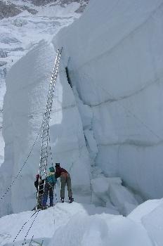 Colocando la escalera contra el muro