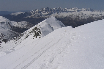 Ladera nevada en Peña Telera