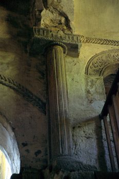 Columna de la iglesia de San Miguel de Lillo, Oviedo, Principado