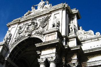 Puerta de la Plaza del Comercio, Lisboa, Portugal