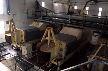 Máquinas de procesado de uva en gran empresa - Solana de los Bar