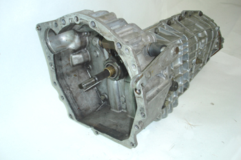Caja de cambios longitudinal. Vista carcasa de embrague