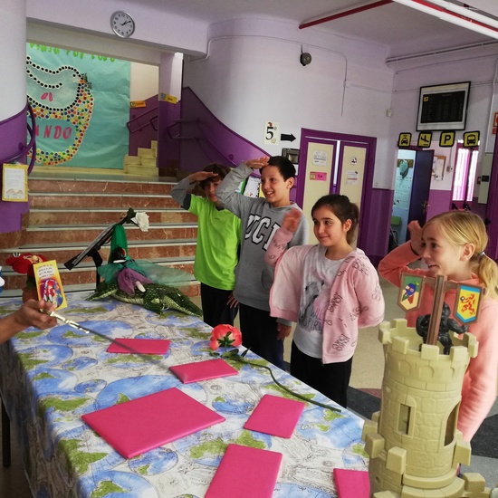 Mercadillo de Libros, premiados, y exposición de trabajos. Día del Libro curso 18-19 29