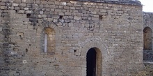 Fachada norte de la iglesia lombarda primitiva, Huesca