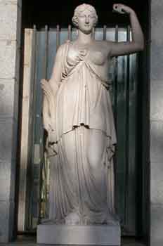Escultura de Niké, diosa griega de la victoria
