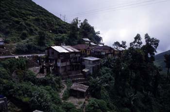 Casas en las afueras de Darjeeling, India