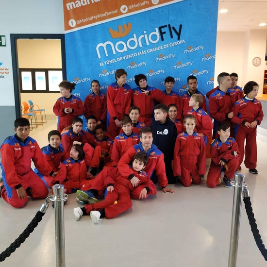 5ºA Madrid Fly. Juntos es más divertido. 4