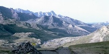 Pico Midi de Ossau con vista del valle